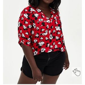 Torrid: DISNEY MICKEY MOUSE RED HARPER PULLOVER BLOUSE Size 5
